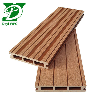 Decking composto de WPC em dificuldade para projetos modernos ao ar livre Resistente a rachaduras