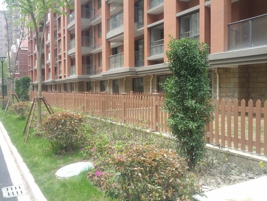 Cercas de jardim sustentáveis de WPC compostos facilmente montadas e personalizáveis